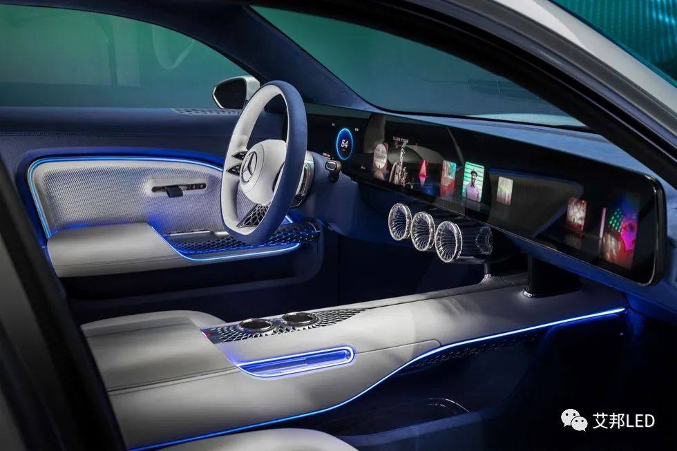 奔驰概念车搭载8K 显示屏，Mini LED“上车”或将从高端电动车开始