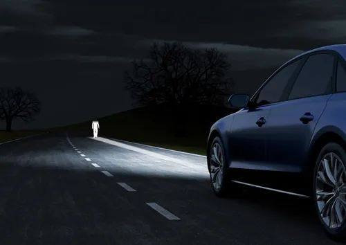 全球电动汽车市场持续扩张，引领车用LED光源产品持续创新